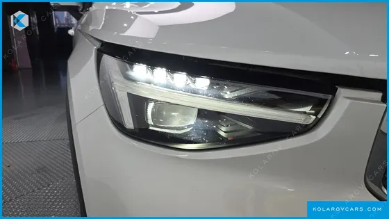 VOLVO XC40 B4 ULTIMATE BRIGHT