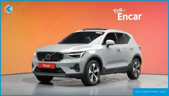VOLVO XC40 B4 ULTRA BRIGHT