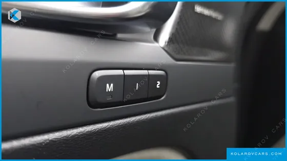 VOLVO XC40 B4 ULTRA BRIGHT