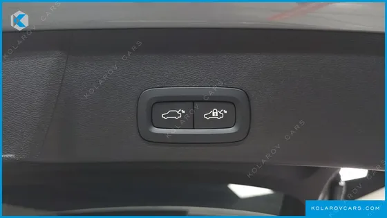 VOLVO XC40 B4 ULTRA BRIGHT