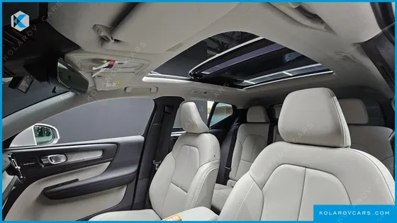 VOLVO XC40 B4 ULTRA BRIGHT