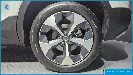 VOLVO XC40 B4 ULTRA BRIGHT