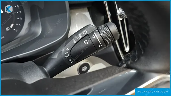 VOLVO XC40 B4 ULTRA BRIGHT