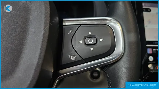 VOLVO XC40 B4 ULTRA BRIGHT