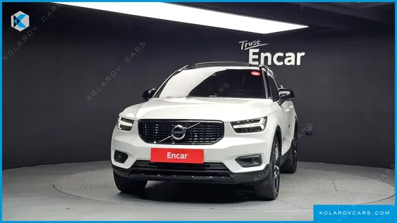 VOLVO XC40 B4 R-DESIGN
