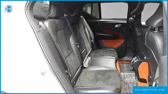 VOLVO XC40 B4 R-DESIGN