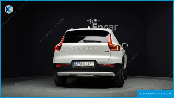VOLVO XC40 B4 ULTIMATE BRIGHT