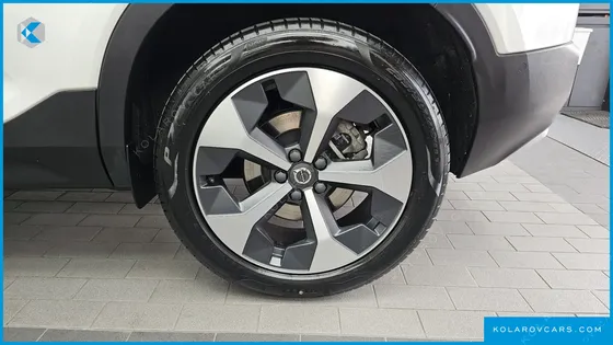 VOLVO XC40 B4 ULTIMATE BRIGHT