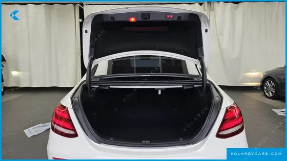 MERCEDES E-CLASS E300 4MATIC AVNATGARDE