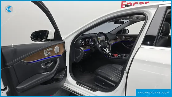 MERCEDES E-CLASS E300 EXCLUSIVE