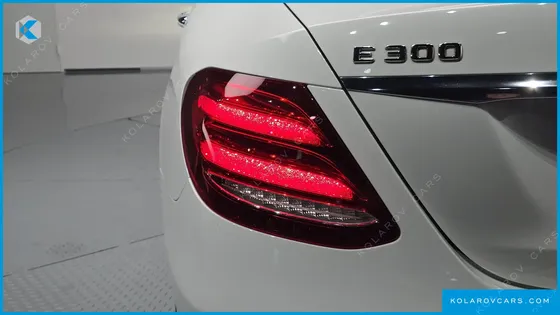 MERCEDES E-CLASS E300 EXCLUSIVE