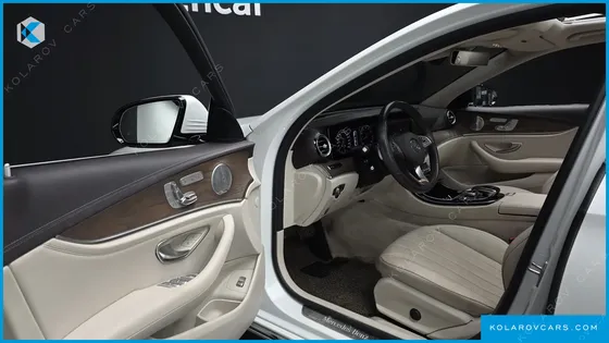 MERCEDES E-CLASS E300 EXCLUSIVE