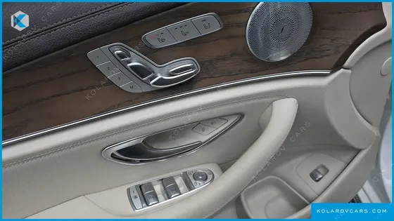 MERCEDES E-CLASS E300 EXCLUSIVE