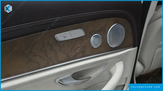 MERCEDES E-CLASS E300 EXCLUSIVE