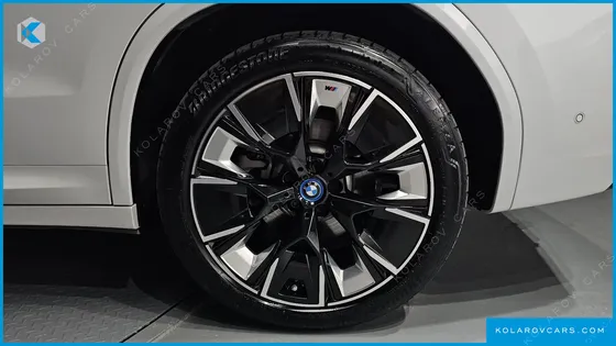 BMW IX3 M SPORTS