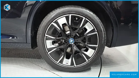 BMW IX3 M SPORTS