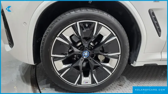 BMW IX3 M SPORTS