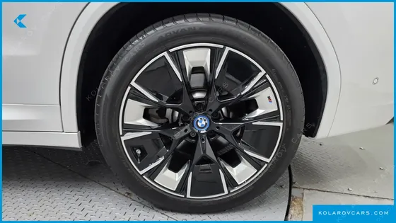 BMW IX3 M SPORTS