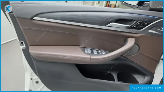 BMW IX3 M SPORTS