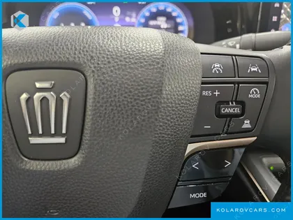 TOYOTA CROWN 2.5 4WD HYBRID