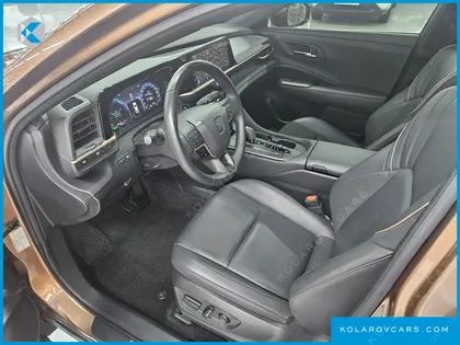 TOYOTA CROWN 2.5 4WD HYBRID