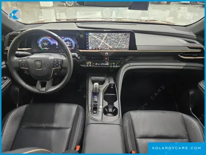 TOYOTA CROWN 2.5 4WD HYBRID