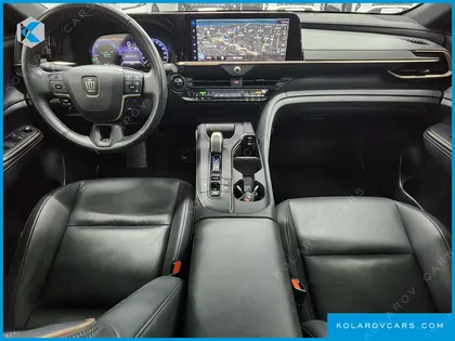 TOYOTA CROWN 2.5 4WD HYBRID