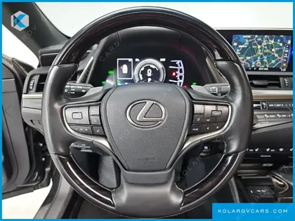 LEXUS ES EXECUTIVE