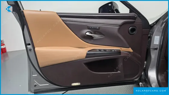 LEXUS ES LUXURY PLUS