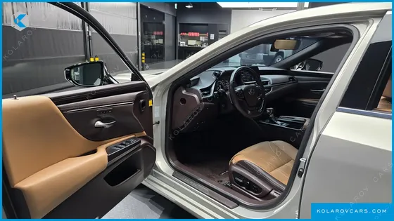 LEXUS ES LUXURY PLUS