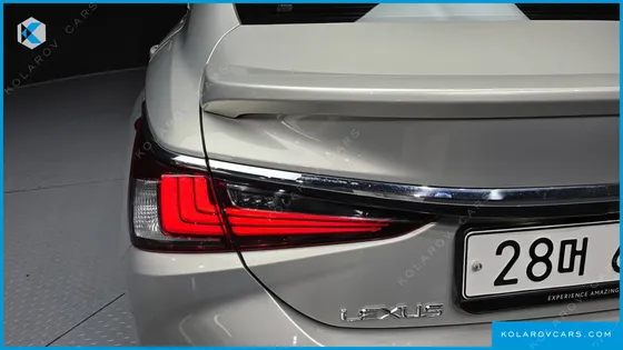 LEXUS ES LUXURY PLUS