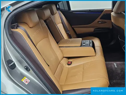 LEXUS ES EXECUTIVE