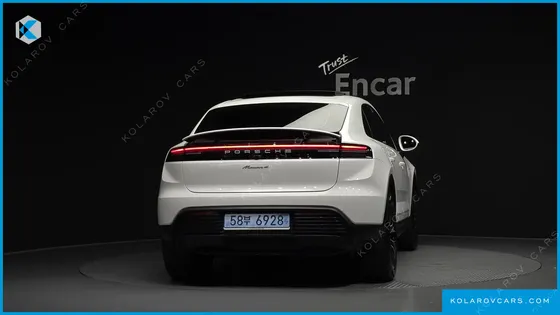 PORSCHE MACAN BASE 4