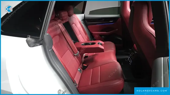 PORSCHE MACAN BASE 4