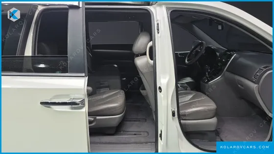 KIA CARNIVAL GLX