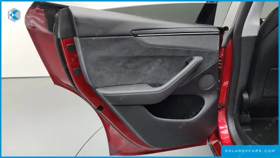 TESLA MODEL Y LONG RANGE AWD