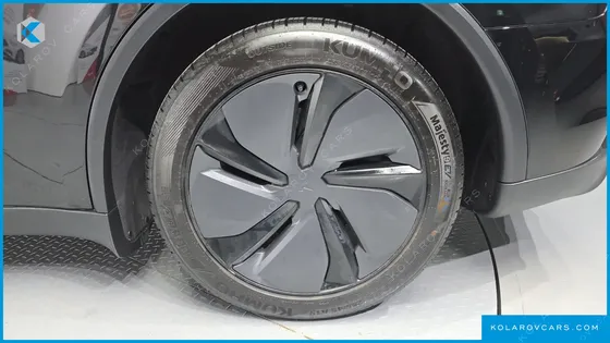 TESLA MODEL Y RWD