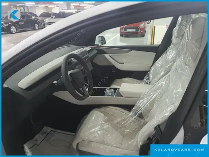 TESLA MODEL Y L LONG RANGE AWD