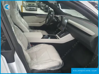 TESLA MODEL Y L LONG RANGE AWD
