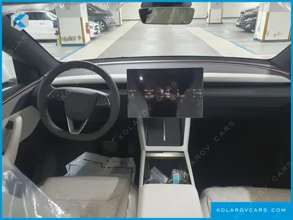 TESLA MODEL Y L LONG RANGE AWD