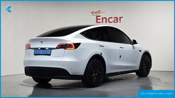 TESLA MODEL Y RWD