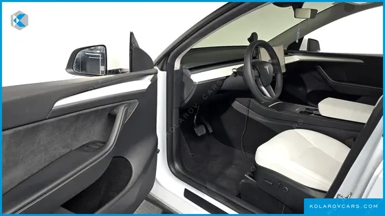 TESLA MODEL Y RWD