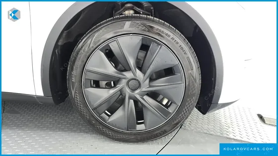 TESLA MODEL Y RWD