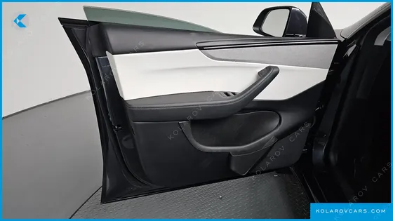 TESLA MODEL Y RWD