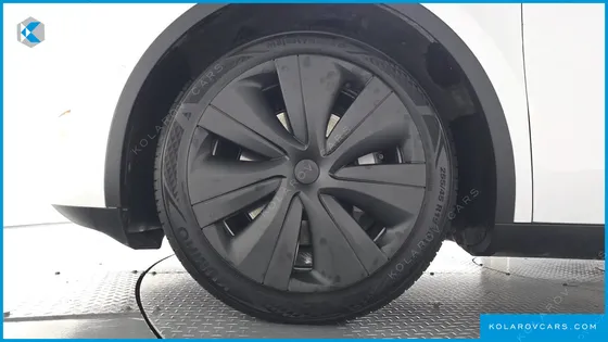 TESLA MODEL Y LONG RANGE AWD