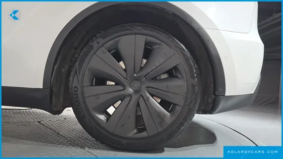 TESLA MODEL Y LONG RANGE AWD