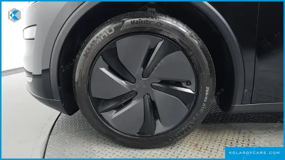 TESLA MODEL Y PREMIUM LONG RANGE AWD