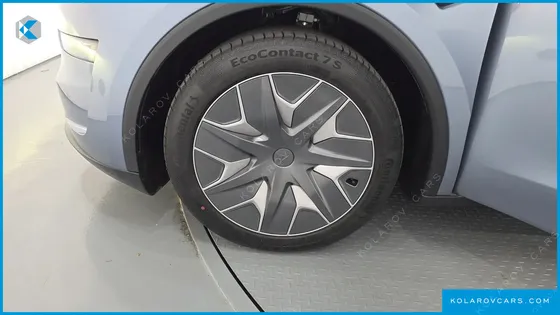TESLA MODEL Y L LONG RANGE AWD