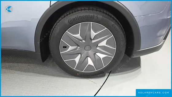 TESLA MODEL Y L LONG RANGE AWD