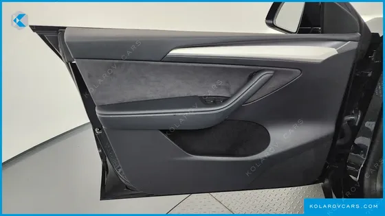 TESLA MODEL Y RWD